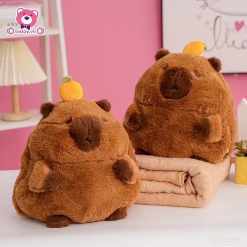 Gối Chăn Mền Capybara Đội Cam màu nâu đã được bán tại Teddy.vn