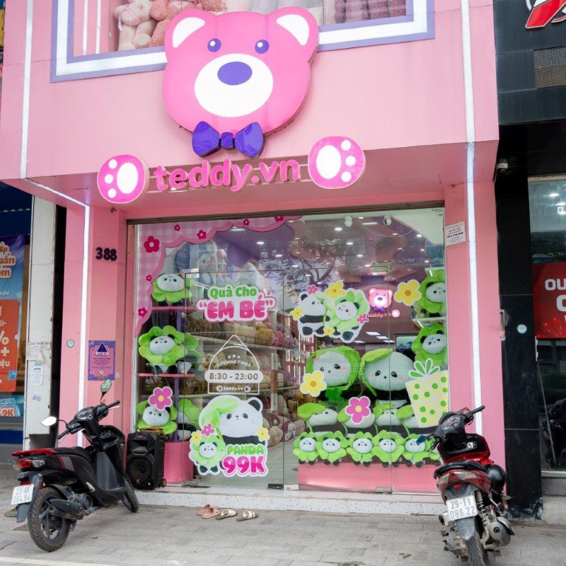 Cửa hàng Teddy đã lên kệ gấu trúc bông đồng giá 99K